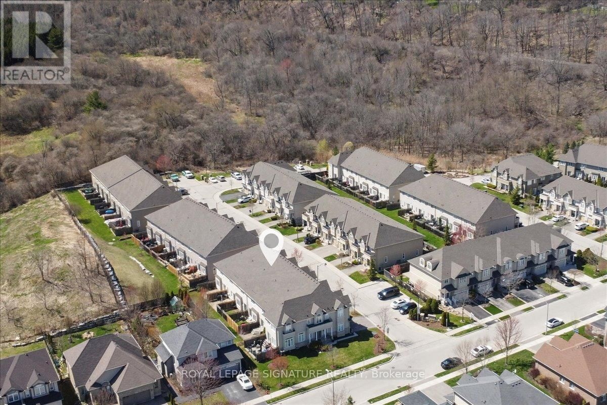 9 FOREST VALLEY CRESCENT Image 40