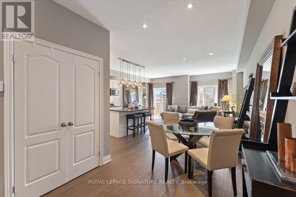 9 FOREST VALLEY CRESCENT Image 8