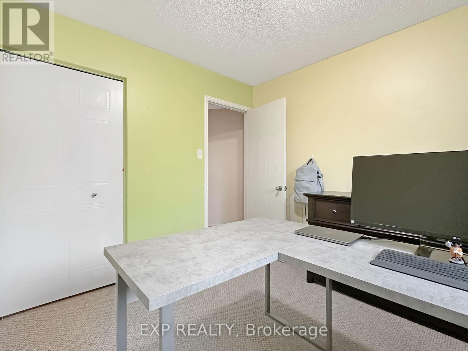 880 MARIGOLD STREET Image 18