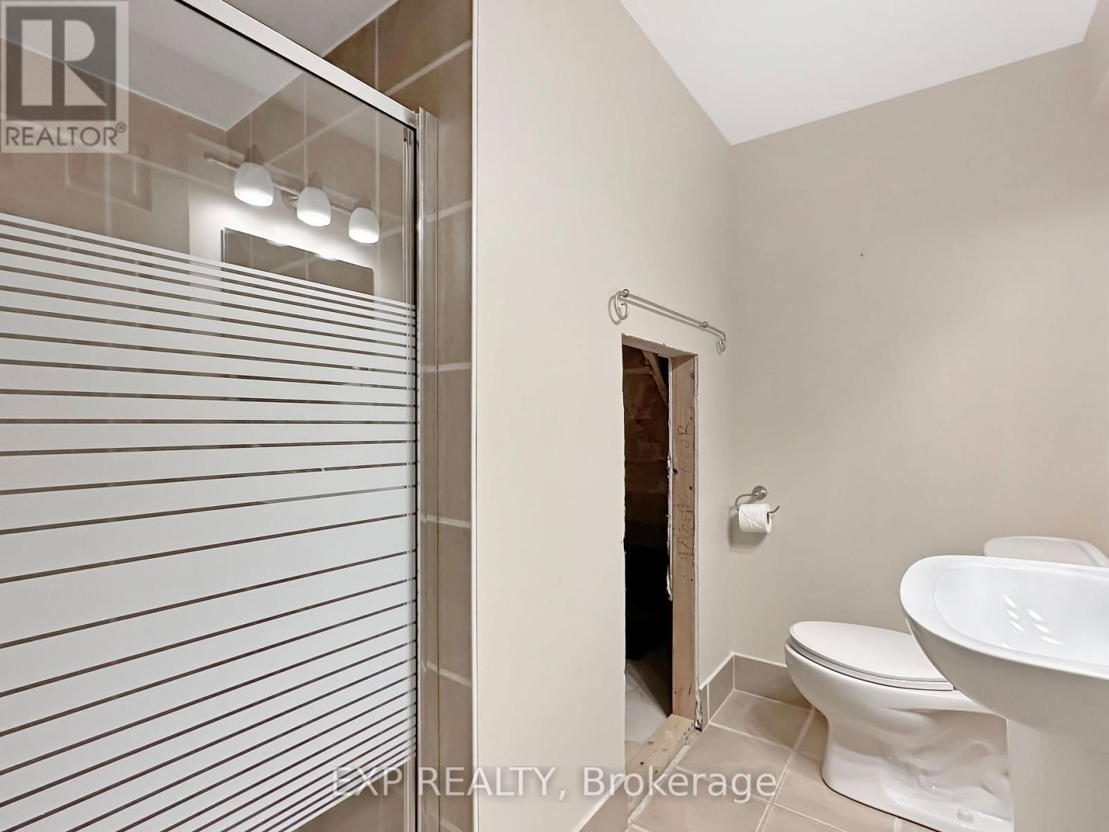 880 MARIGOLD STREET Image 21