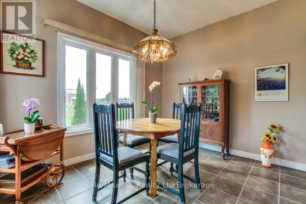 717 GARDEN COURT CRESCENT Image 10