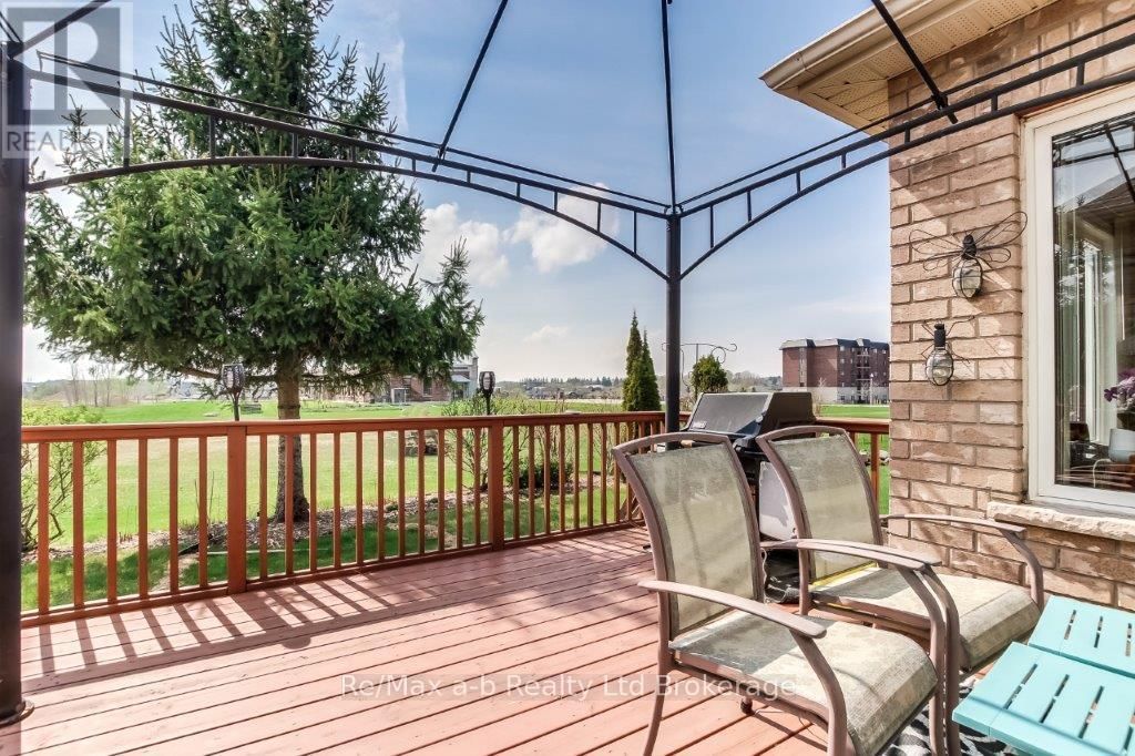 717 GARDEN COURT CRESCENT Image 34