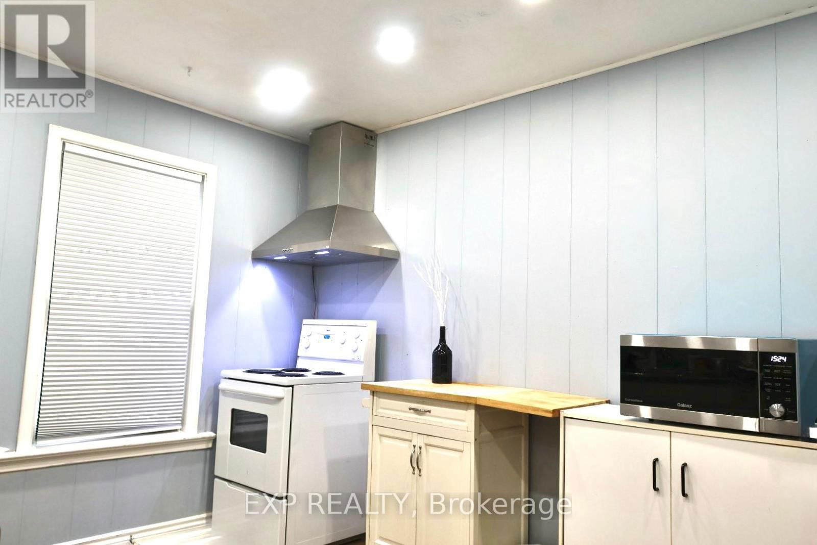 226 SHERIDAN STREET Image 14