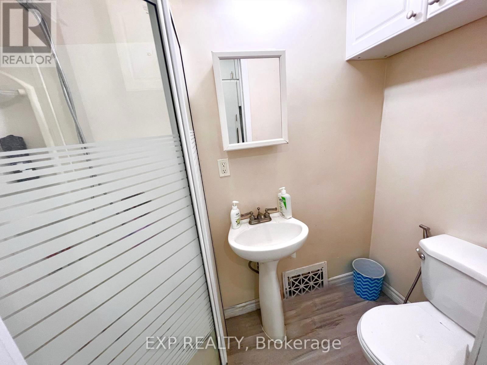 226 SHERIDAN STREET Image 15