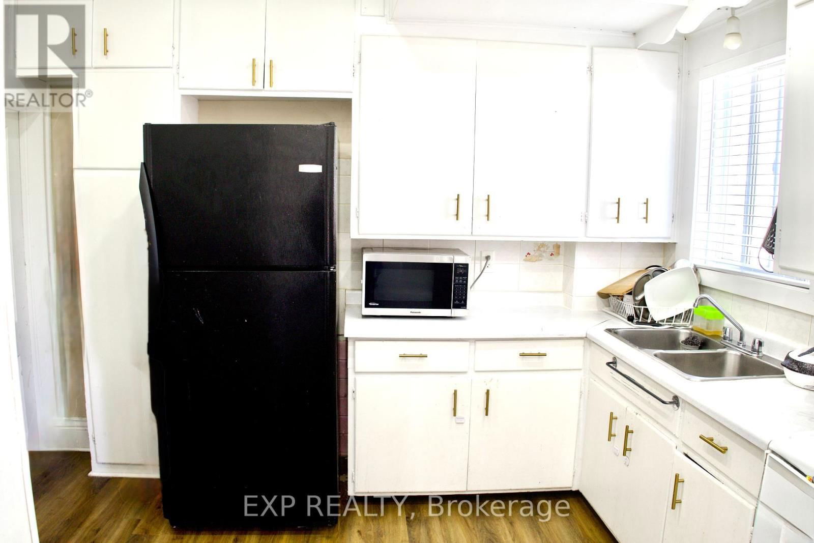 226 SHERIDAN STREET Image 8