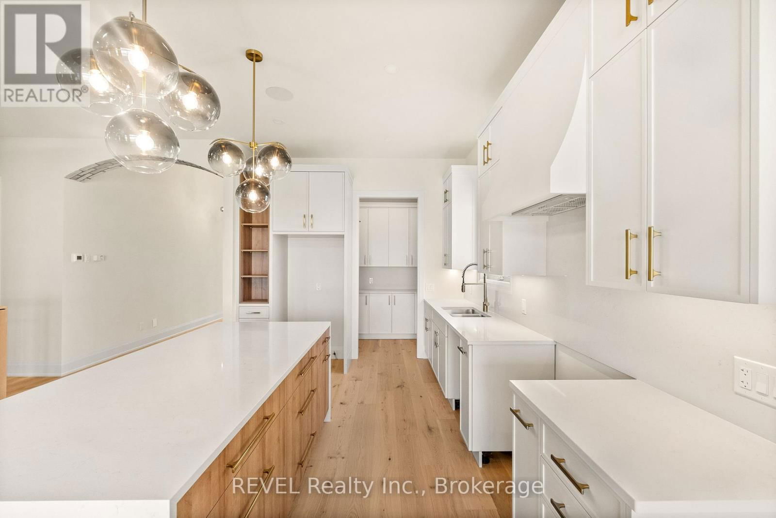 15 OAKLEY DRIVE Image 11