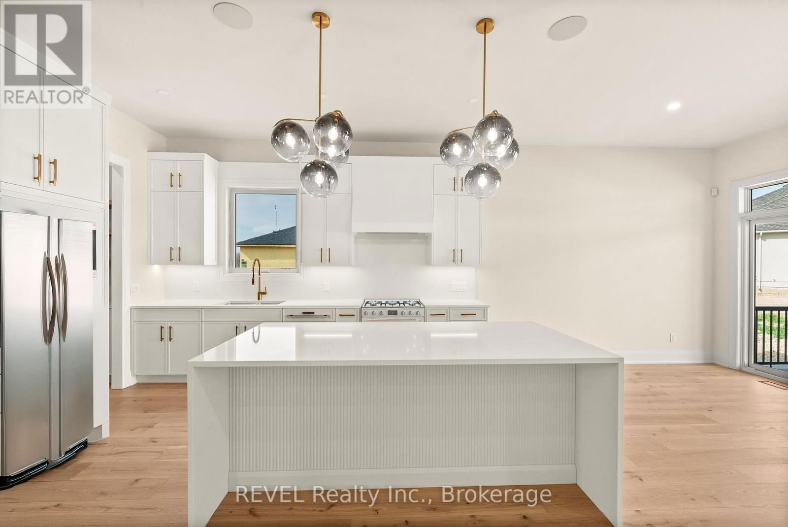 15 OAKLEY DRIVE Image 13