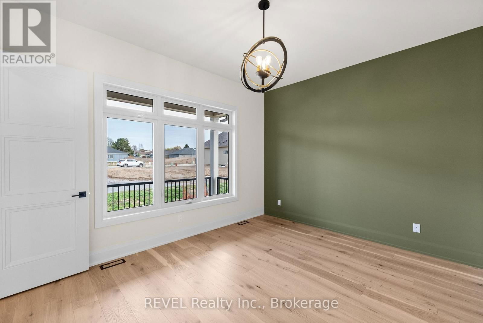 15 OAKLEY DRIVE Image 25