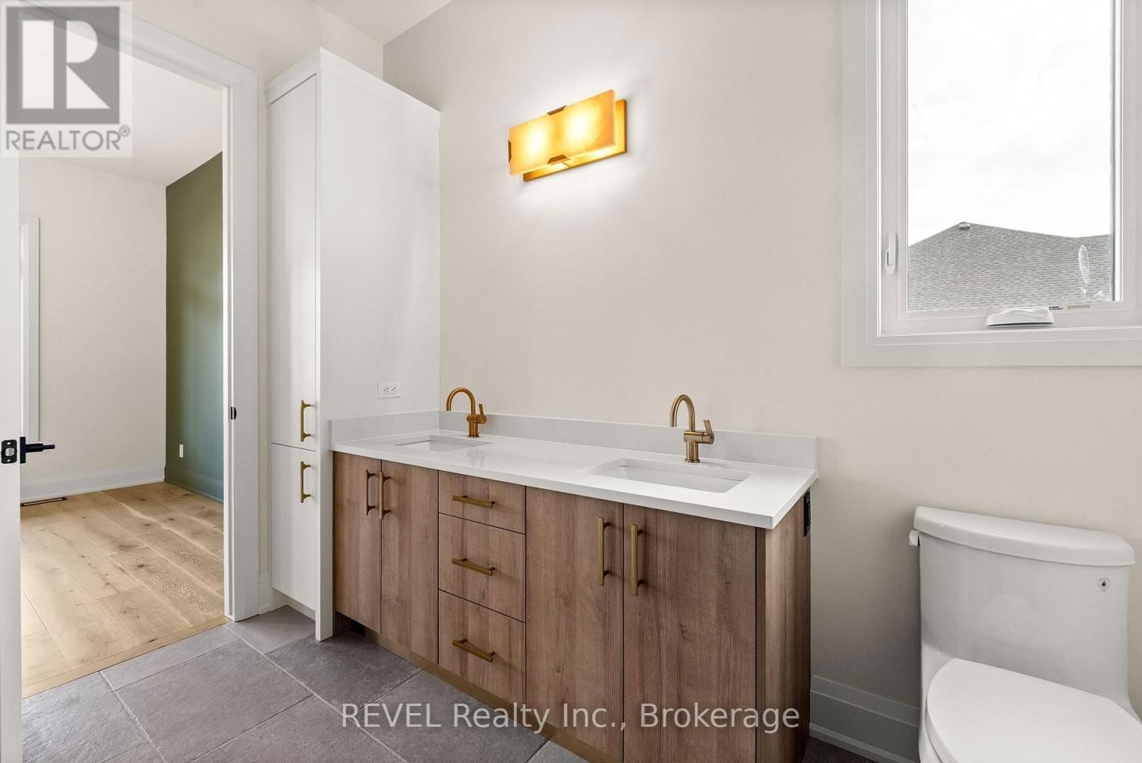 15 OAKLEY DRIVE Image 26