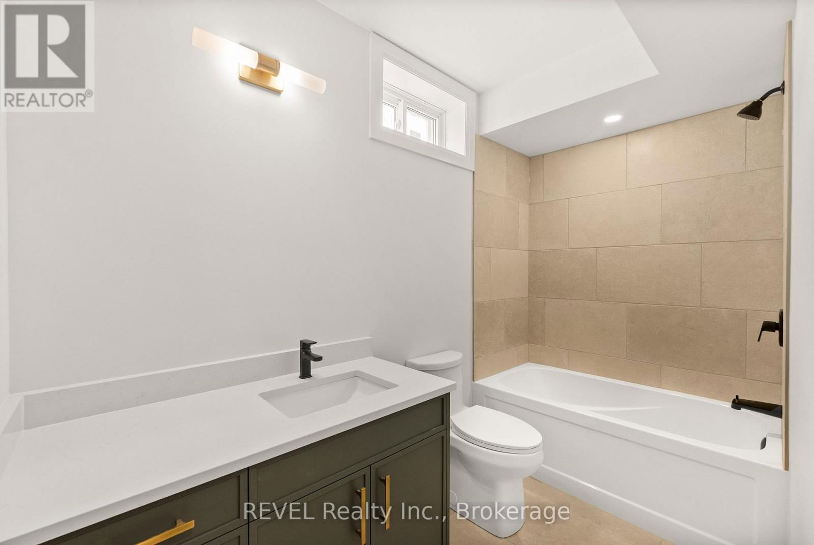 15 OAKLEY DRIVE Image 36