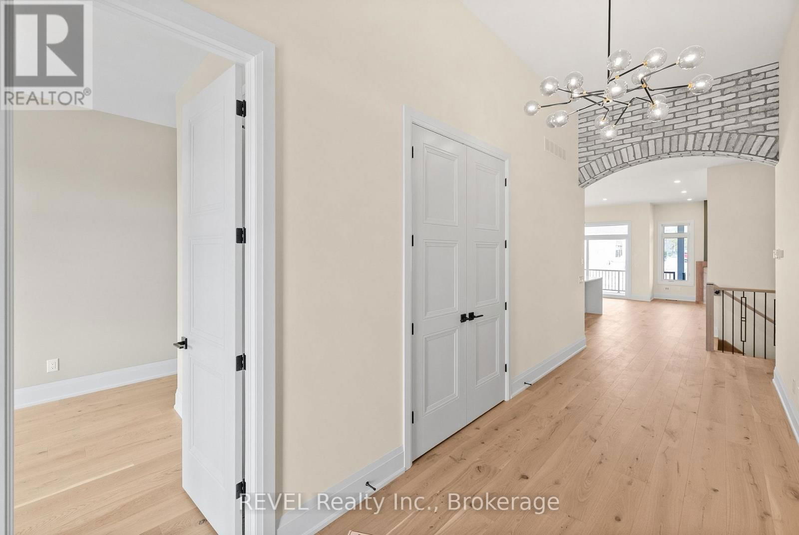 15 OAKLEY DRIVE Image 5
