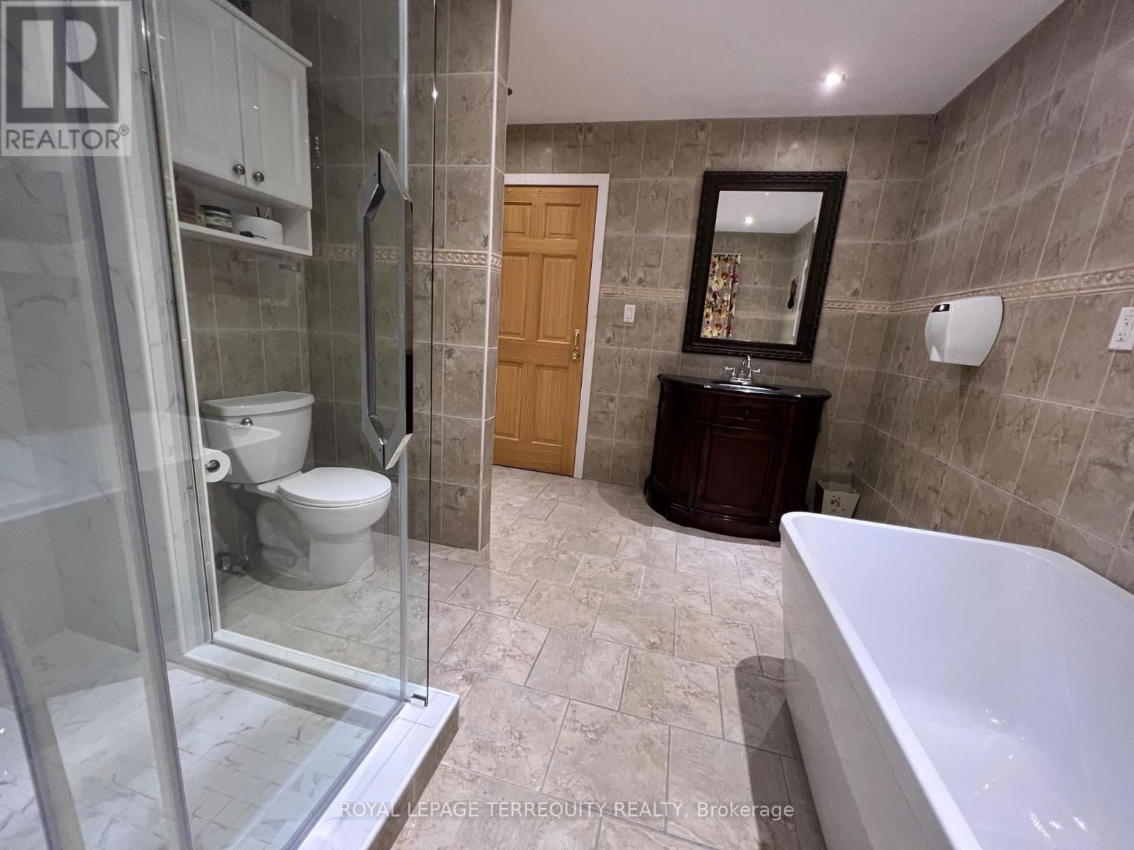 189 EAST HUNGERFORD ROAD Image 17