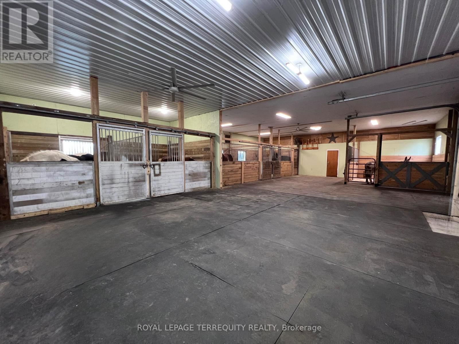 189 EAST HUNGERFORD ROAD Image 31