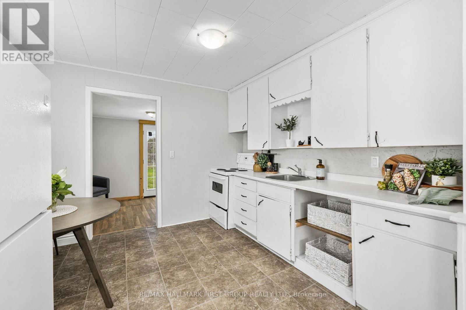5 BURNHAM AVENUE Image 12