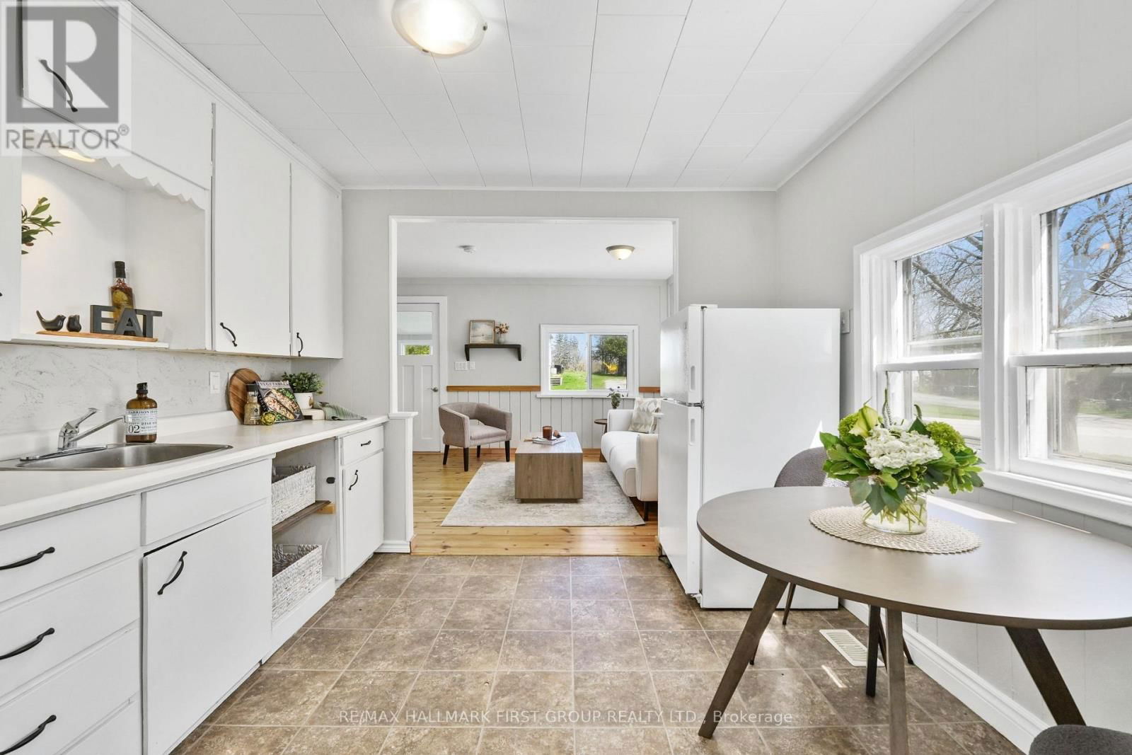 5 BURNHAM AVENUE Image 14