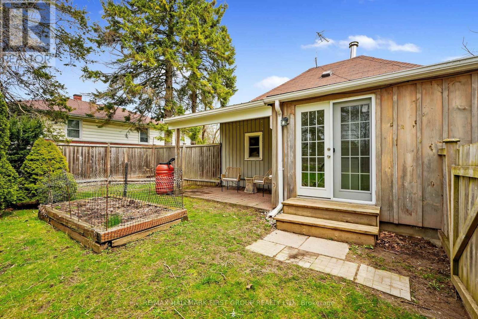 5 BURNHAM AVENUE Image 16