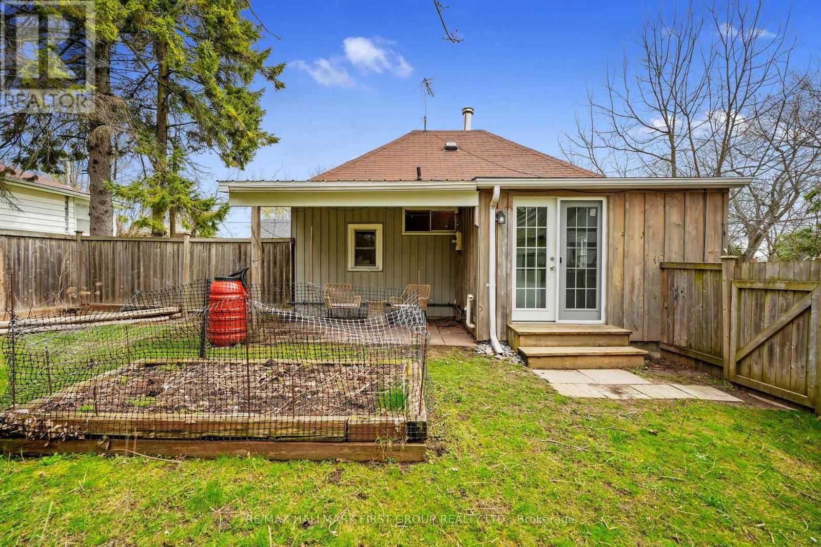 5 BURNHAM AVENUE Image 17