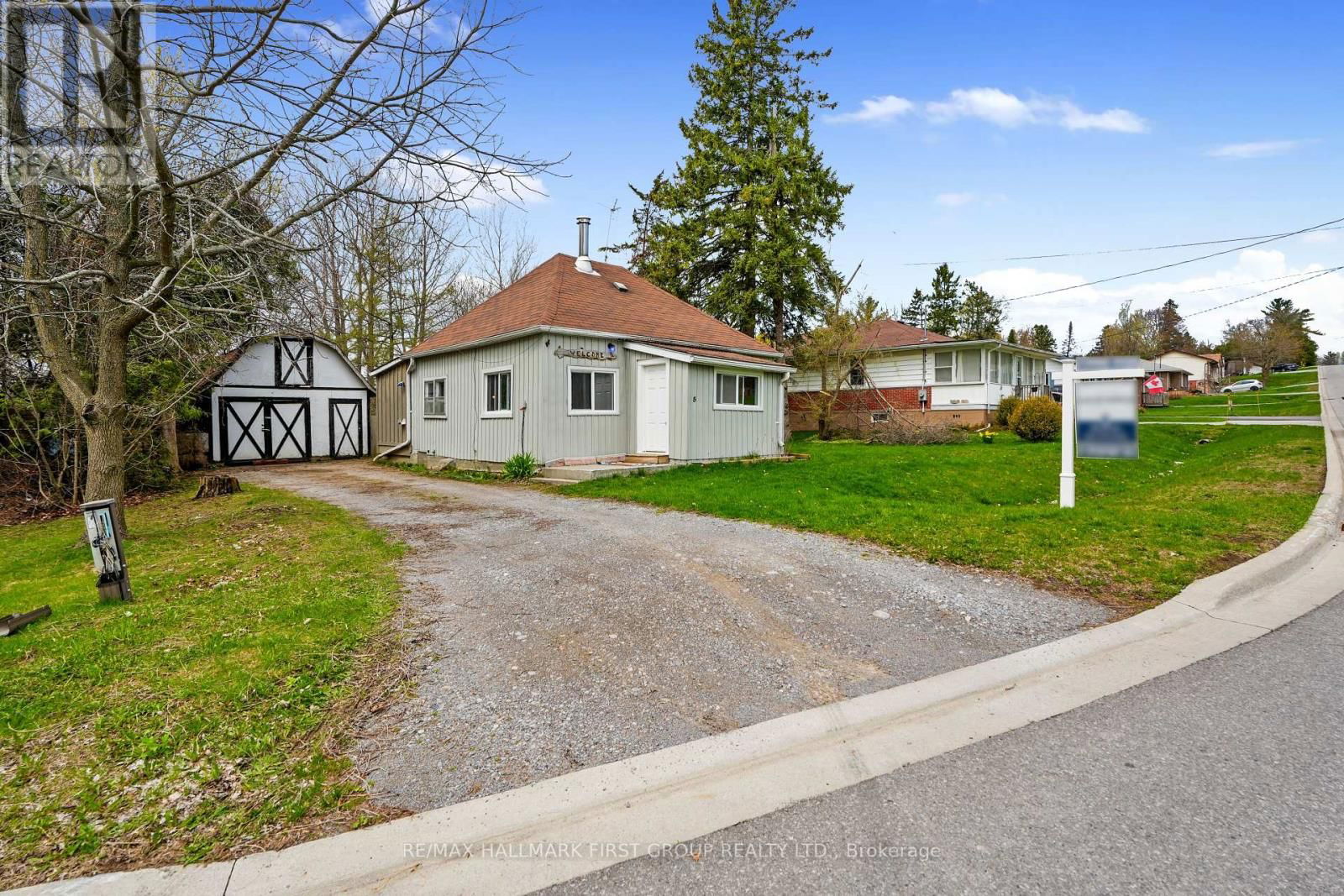 5 BURNHAM AVENUE Image 26