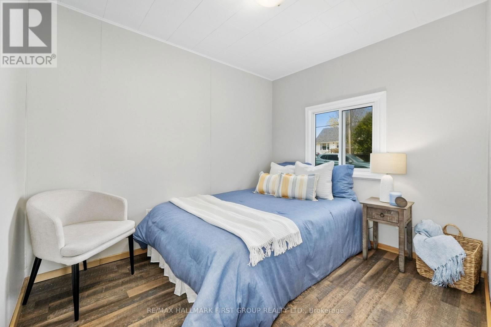 5 BURNHAM AVENUE Image 9