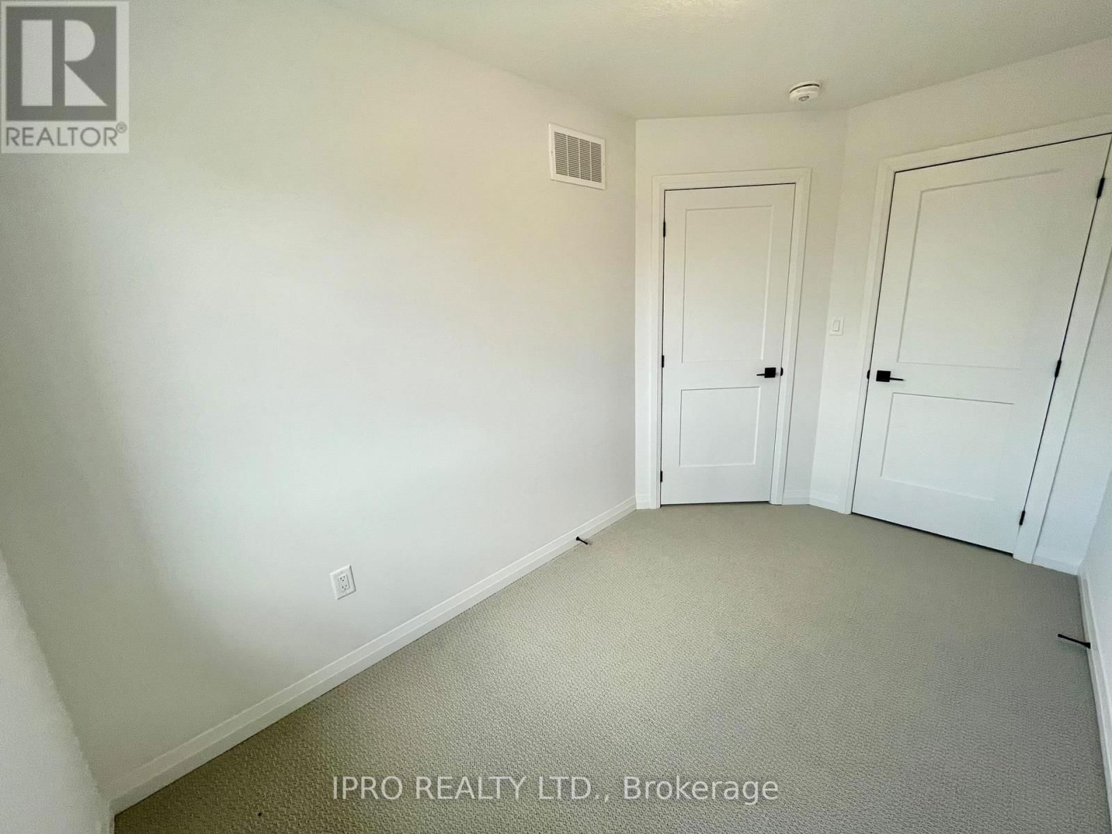 73 - 120 COURT DRIVE Image 19