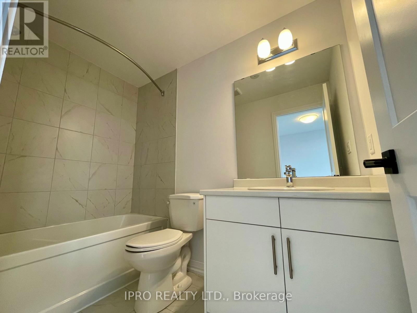 73 - 120 COURT DRIVE Image 26