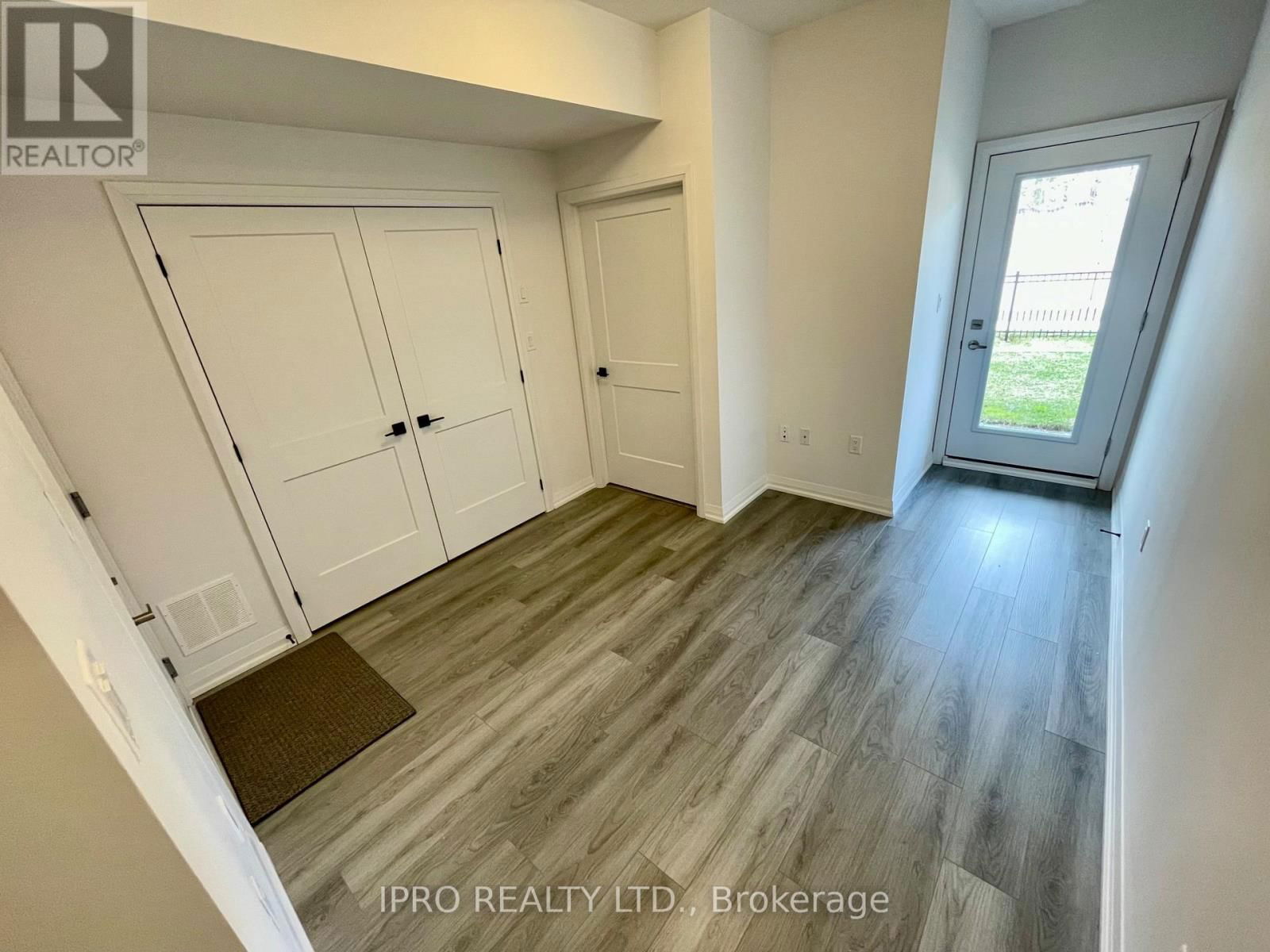 73 - 120 COURT DRIVE Image 27
