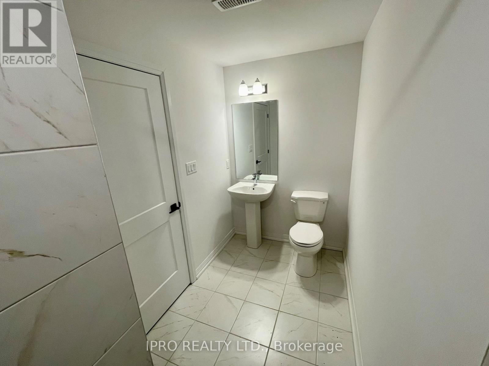 73 - 120 COURT DRIVE Image 29