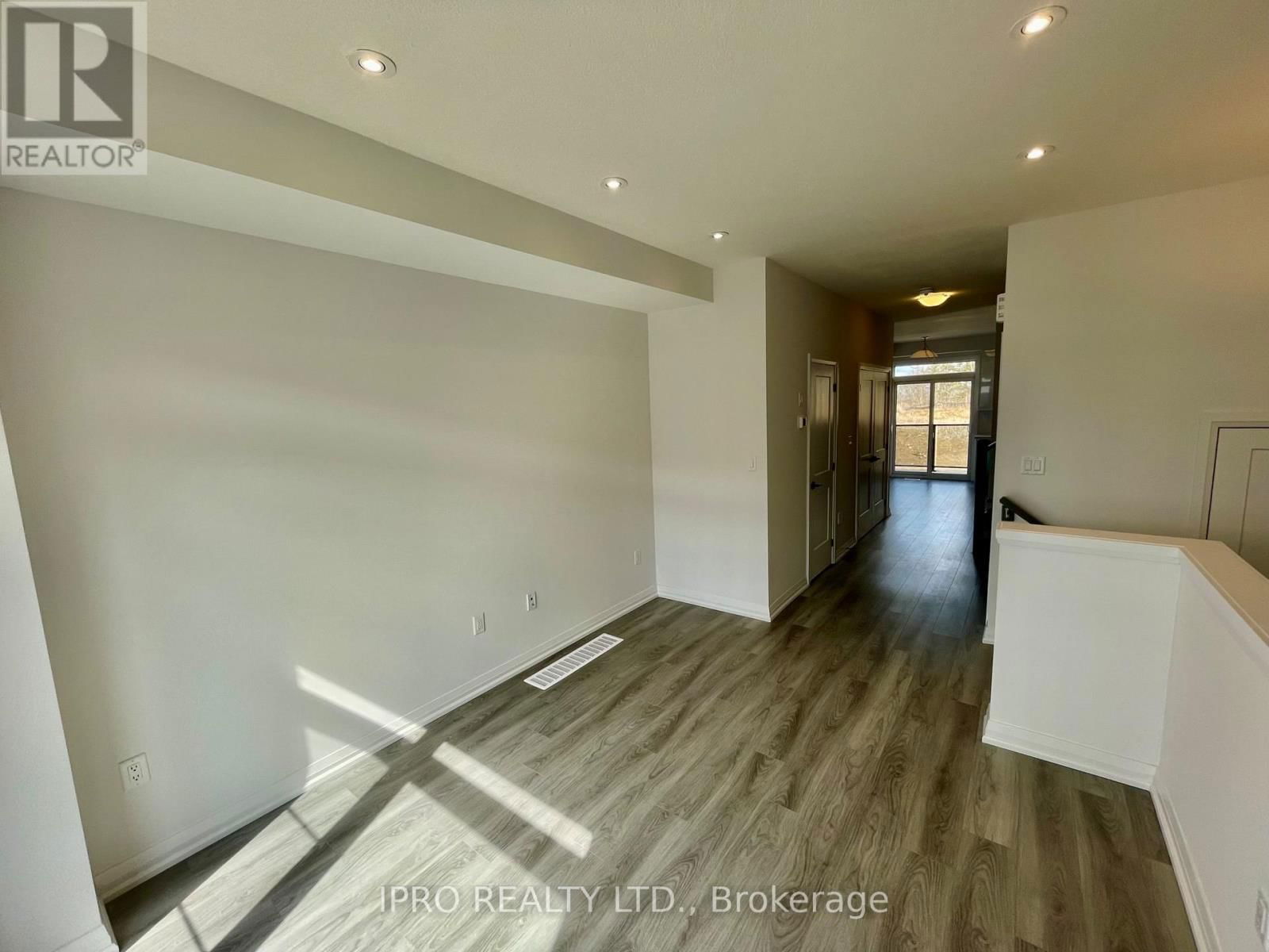 73 - 120 COURT DRIVE Image 4