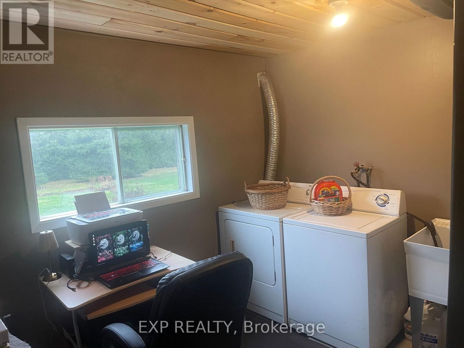 239 EAST LAKE ROAD Image 9