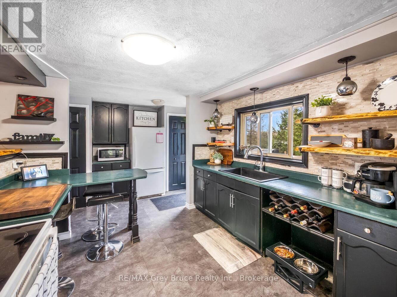 106 ELDER LANE Image 12