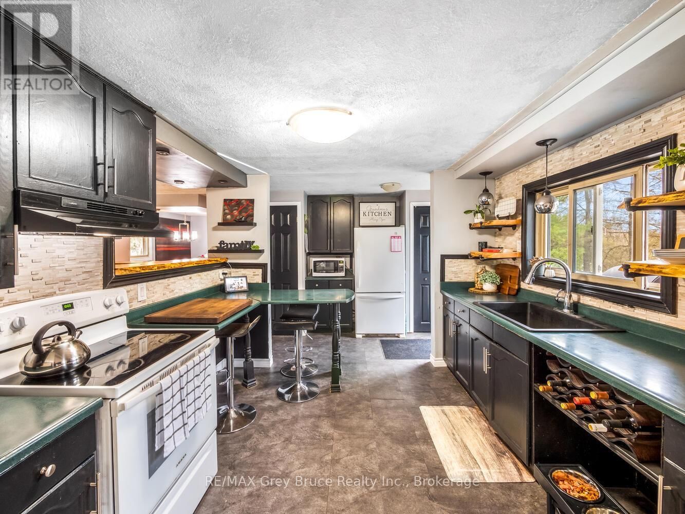 106 ELDER LANE Image 13