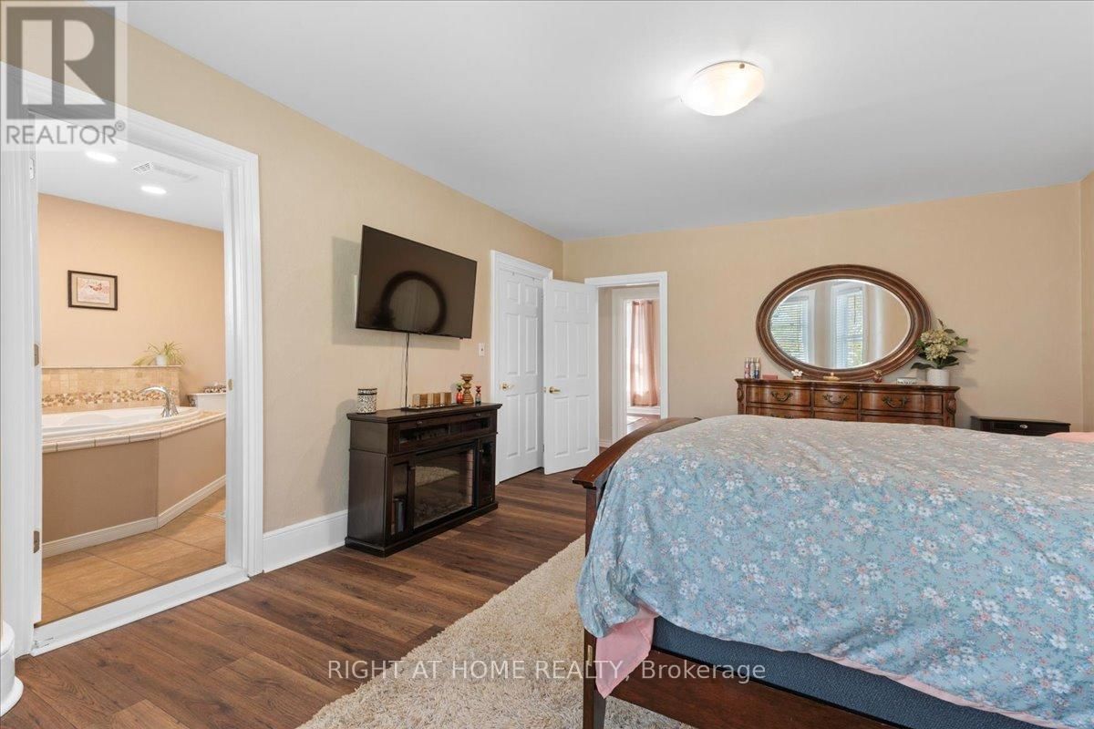 65 DONALD STREET Image 24