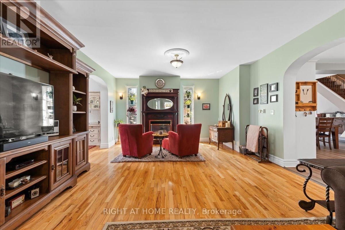 65 DONALD STREET Image 9