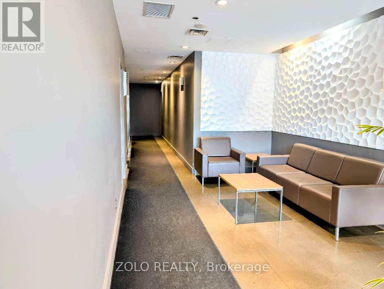 402 - 180 YORK STREET Image 2