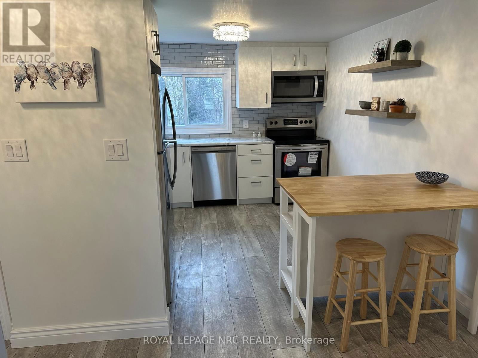 45 CATHERINE STREET Image 13