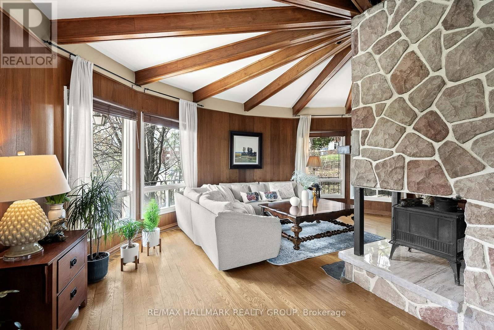323 PERRIER AVENUE Image 15