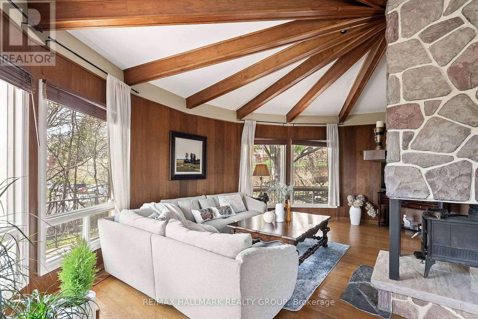 323 PERRIER AVENUE Image 16