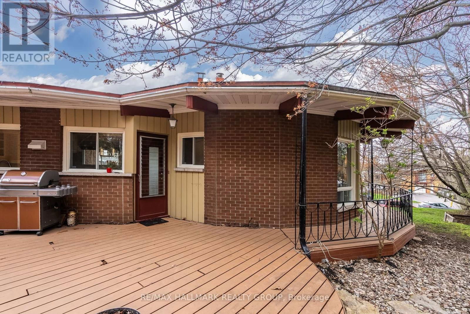 323 PERRIER AVENUE Image 31