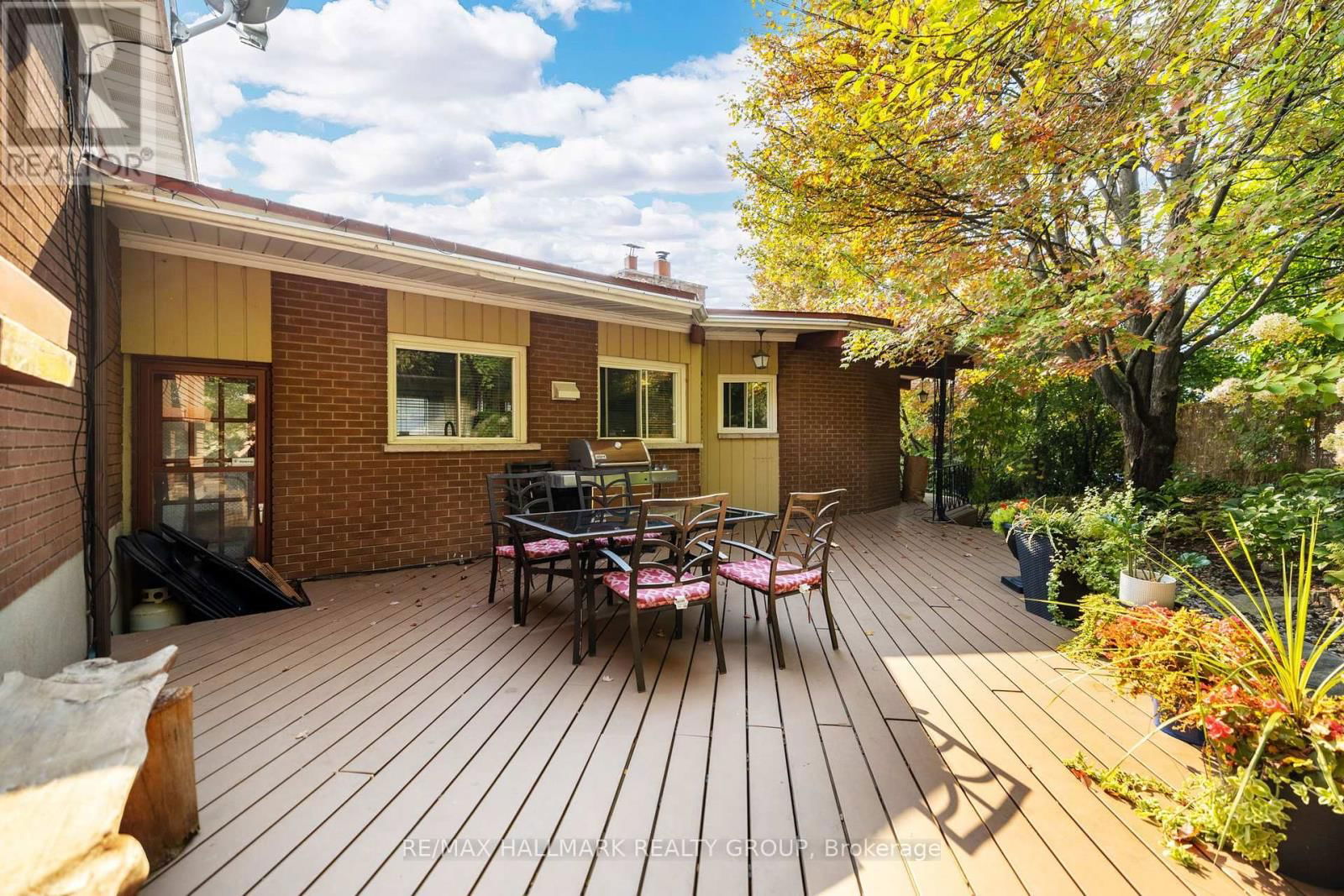 323 PERRIER AVENUE Image 34