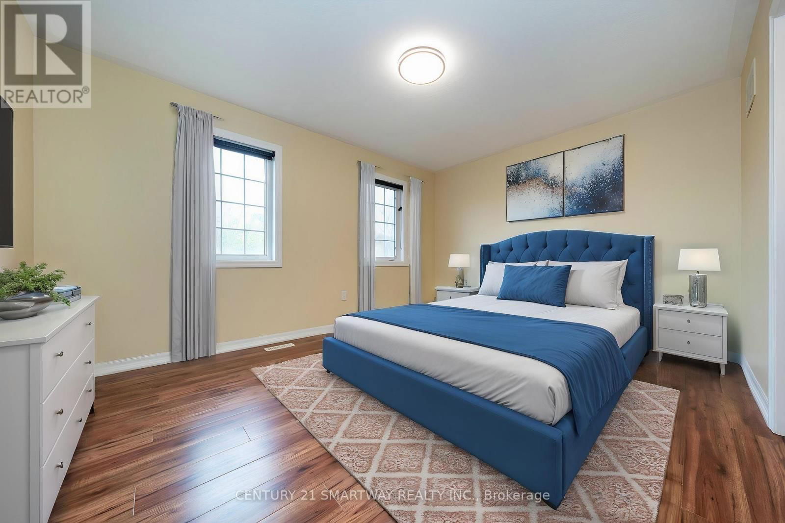 184 MONTREAL CIRCLE Image 28