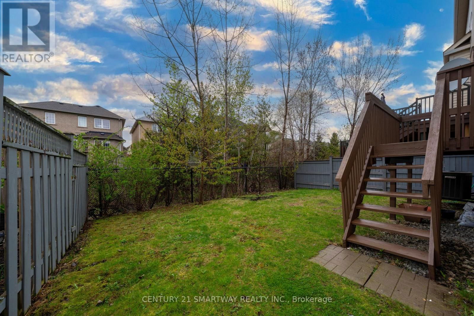 184 MONTREAL CIRCLE Image 45