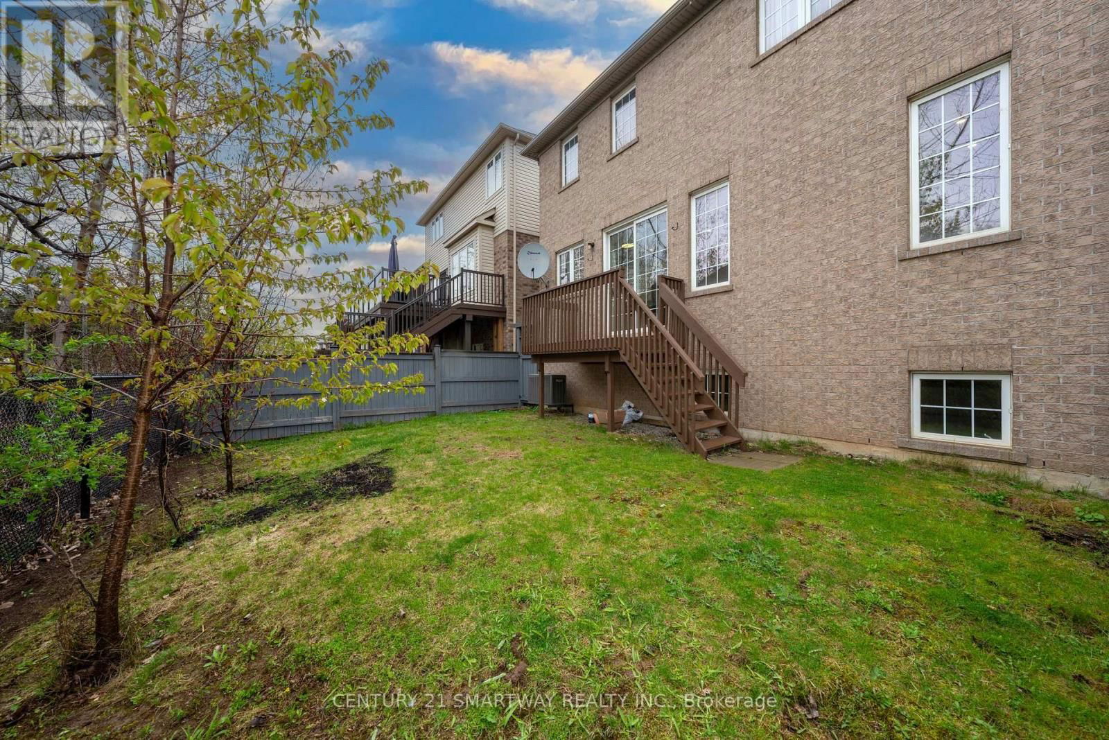 184 MONTREAL CIRCLE Image 46