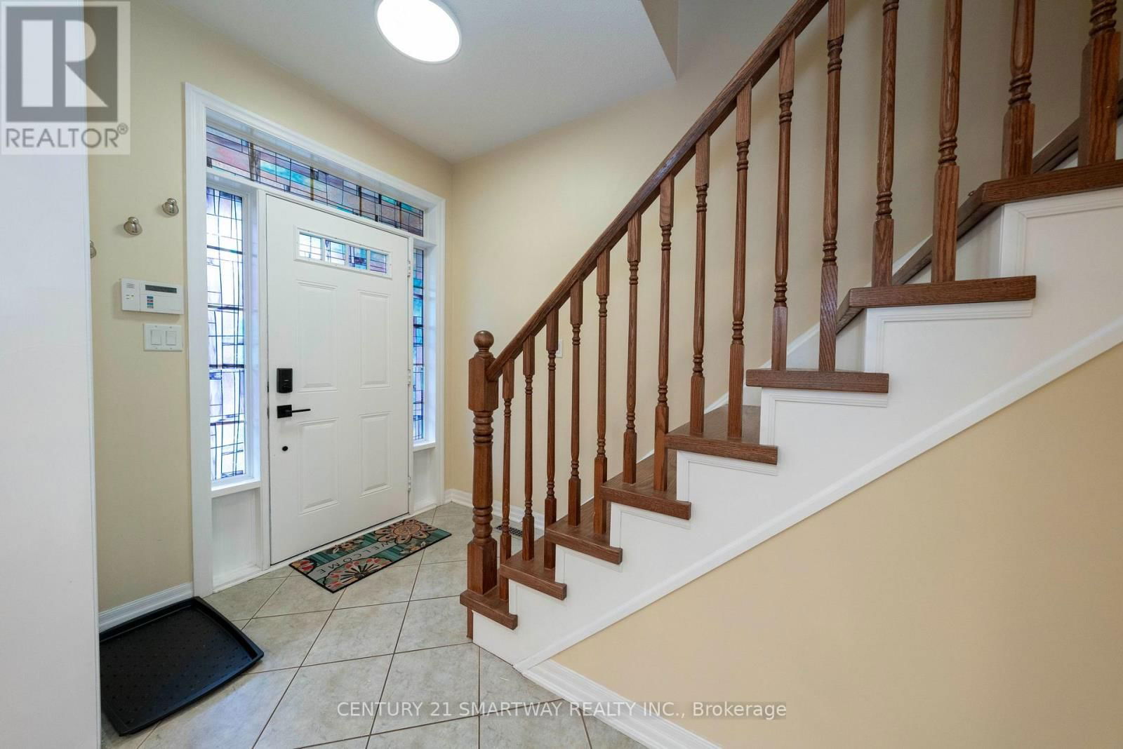184 MONTREAL CIRCLE Image 5