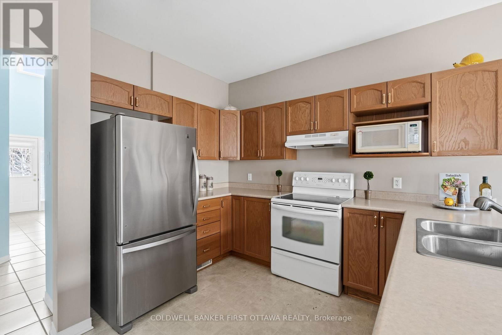 244 DEERCROFT AVENUE Image 12