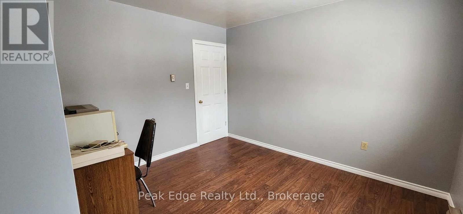 122 GIBSON STREET Image 11