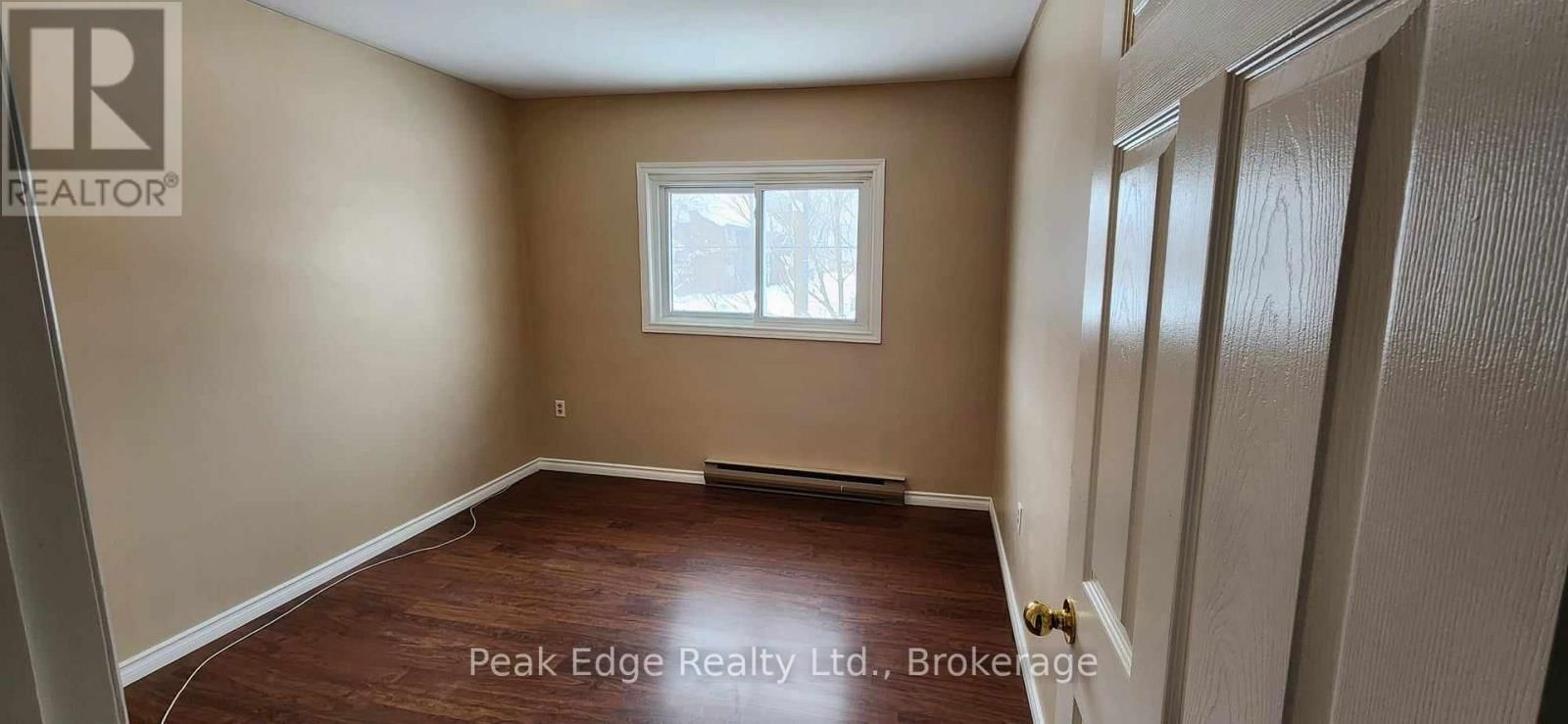 122 GIBSON STREET Image 12