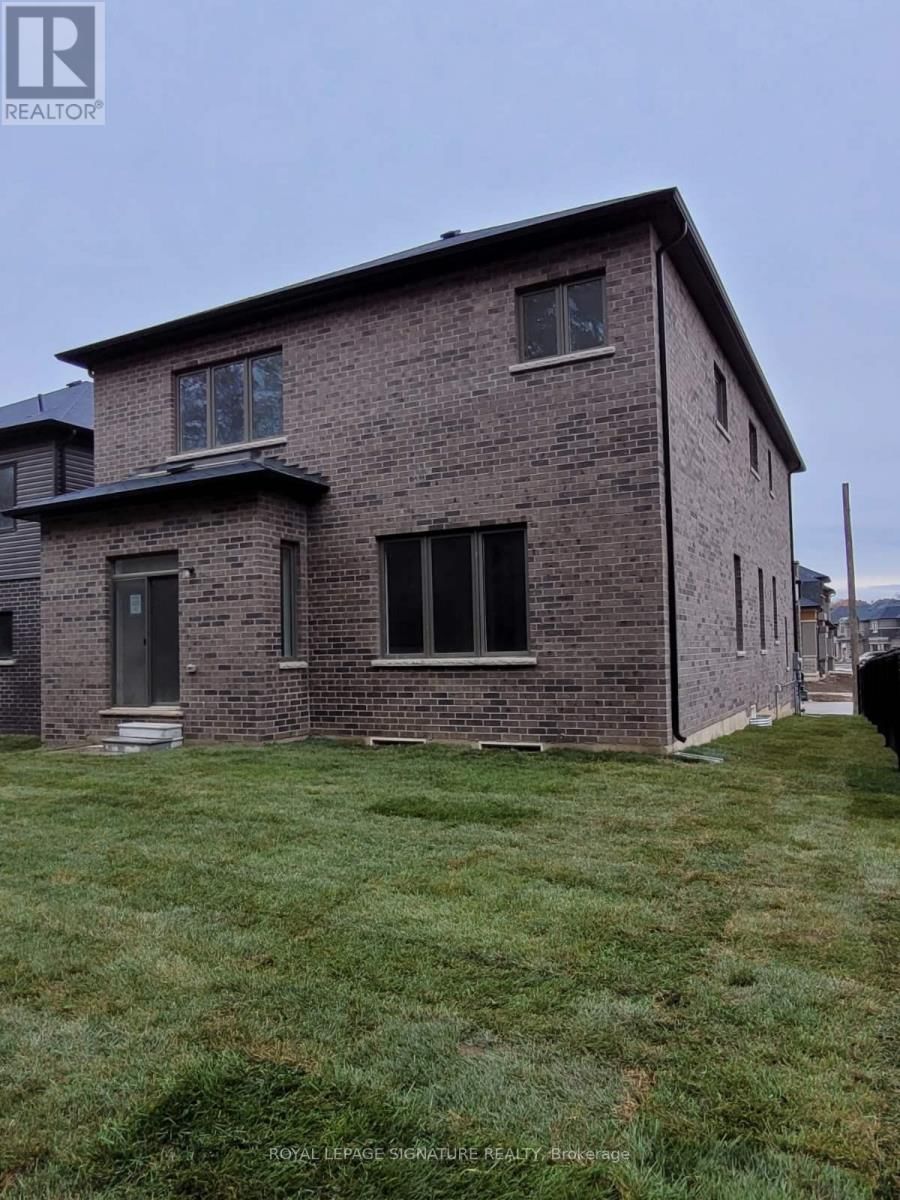 95 MACKLIN STREET Image 10