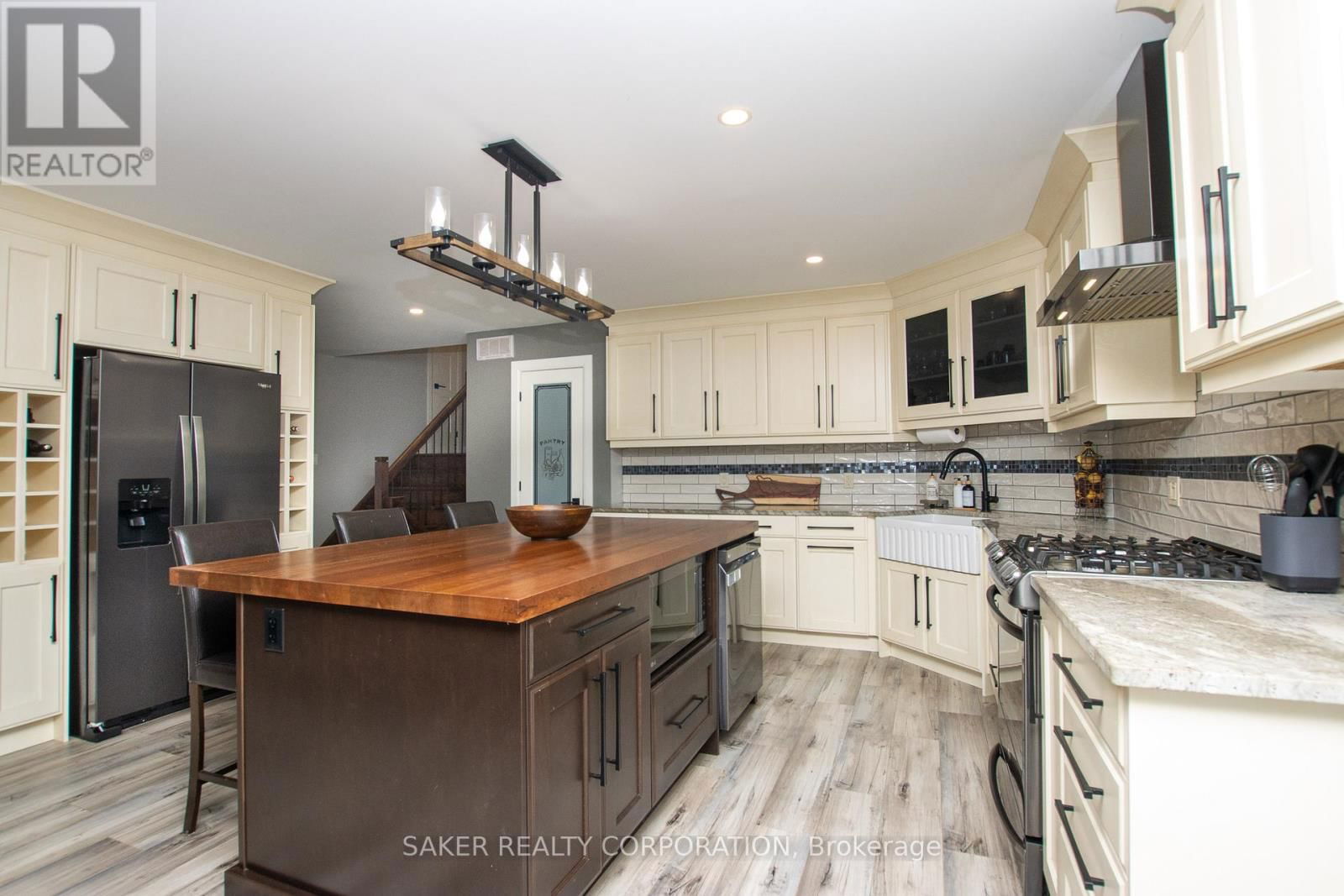 411 ALBERT STREET Image 15