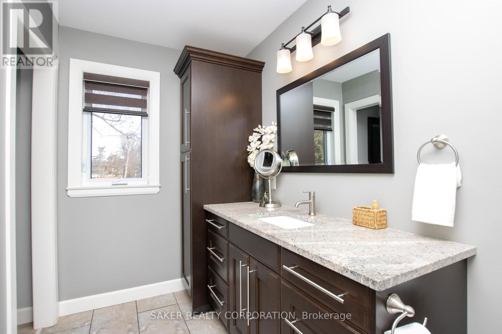 411 ALBERT STREET Image 21