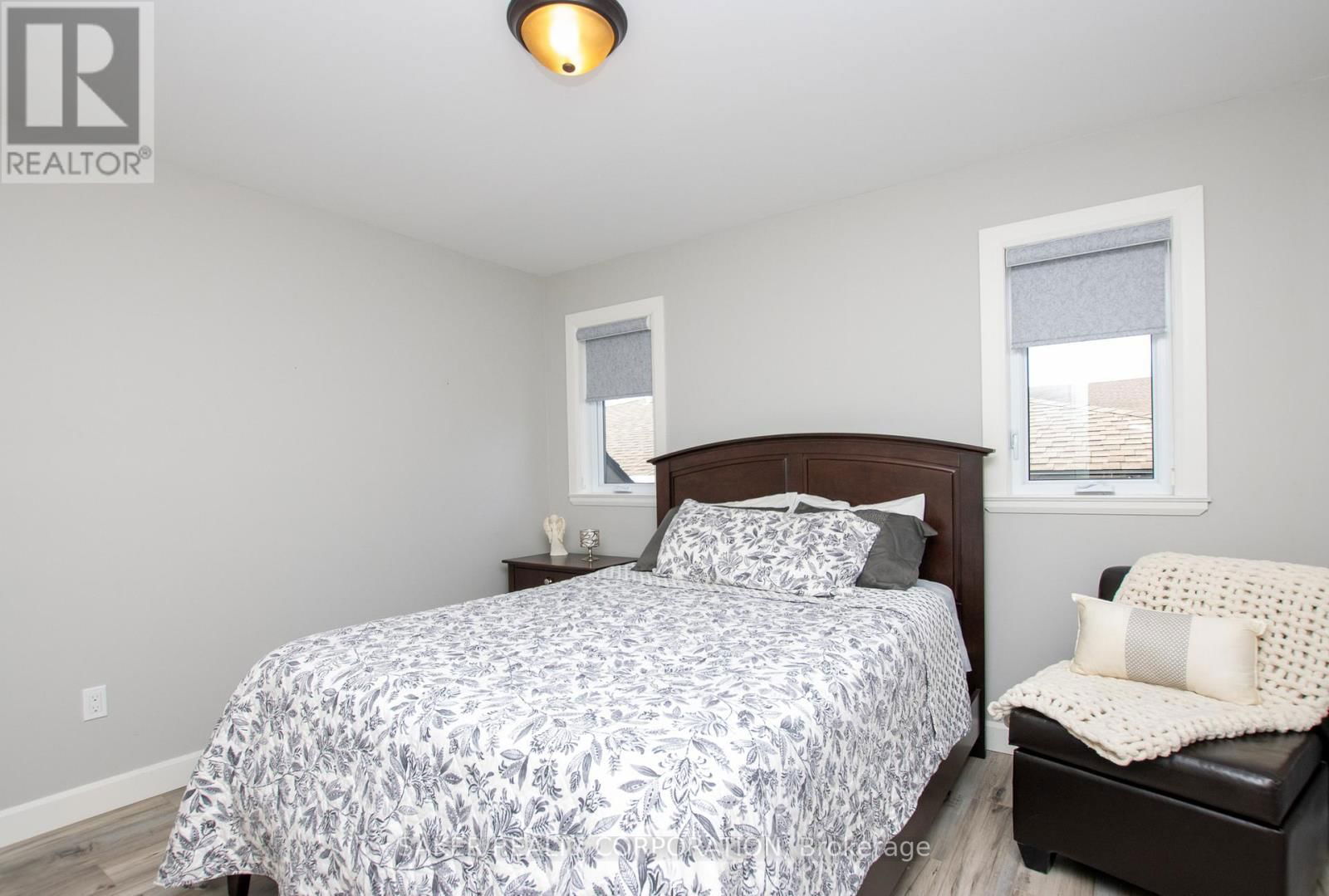 411 ALBERT STREET Image 23